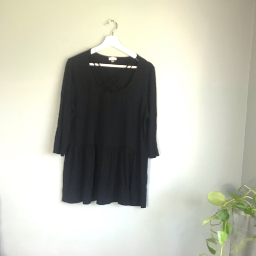 Last chance!! Women’s 14/16 super soft baby doll 3/4 tee - Avenue